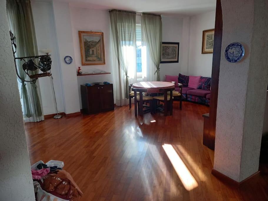 Casa Lola Apartment Livorno Luaran gambar